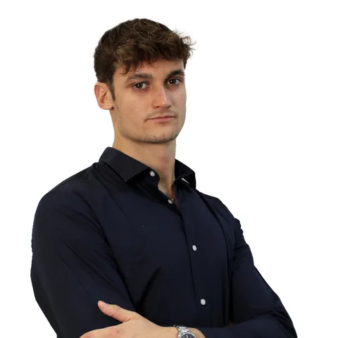 Elek Cunill, founder of DelegaloAI